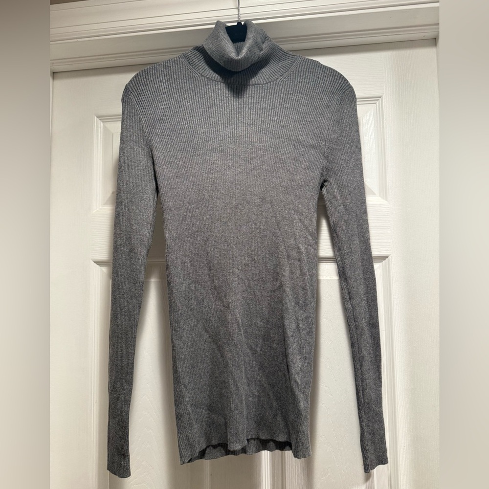 Express Women’s Gray Turtleneck Sweater
